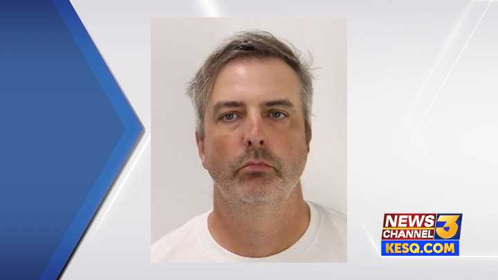 Identifican a más víctimas en caso contra baterista acusado de posesión de pornografía infantil