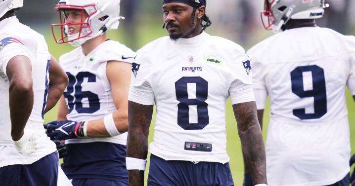 Patriots receiver Stefon Diggs keeping his discussions with team about viral boat video private