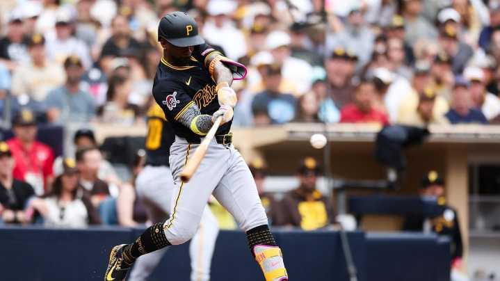 McCutchen ties Clemente for third on Pirates' all