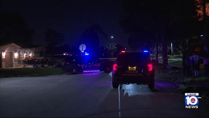 Victim seriously injured after being shot inside car in Miramar, cops say