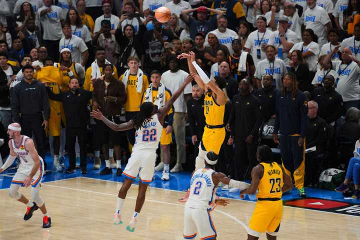 Tyrese Haliburton caps huge rally as Pacers stun Thunder Game 1