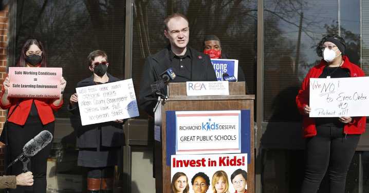 What's happening with collective bargaining in HCPS?