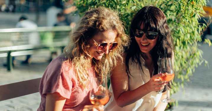 Study reveals the age most Brits meet their lifelong best friend