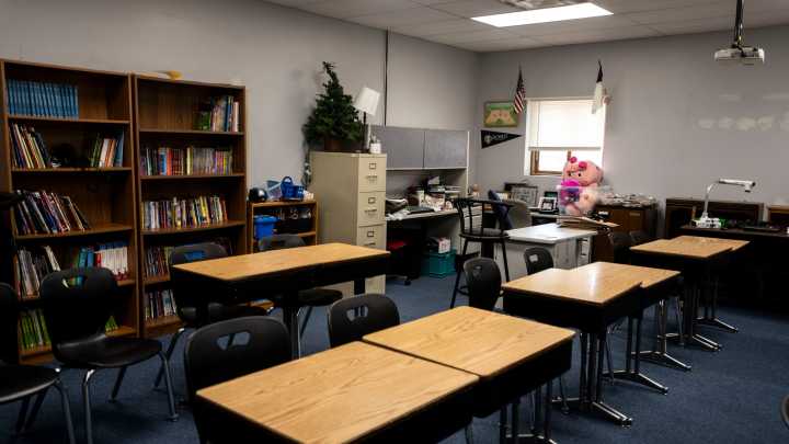 Reynolds signs law requiring schools to show fetal development videos