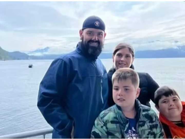 Hallan con restos humanos el barco de una familia desaparecida hace 9 meses