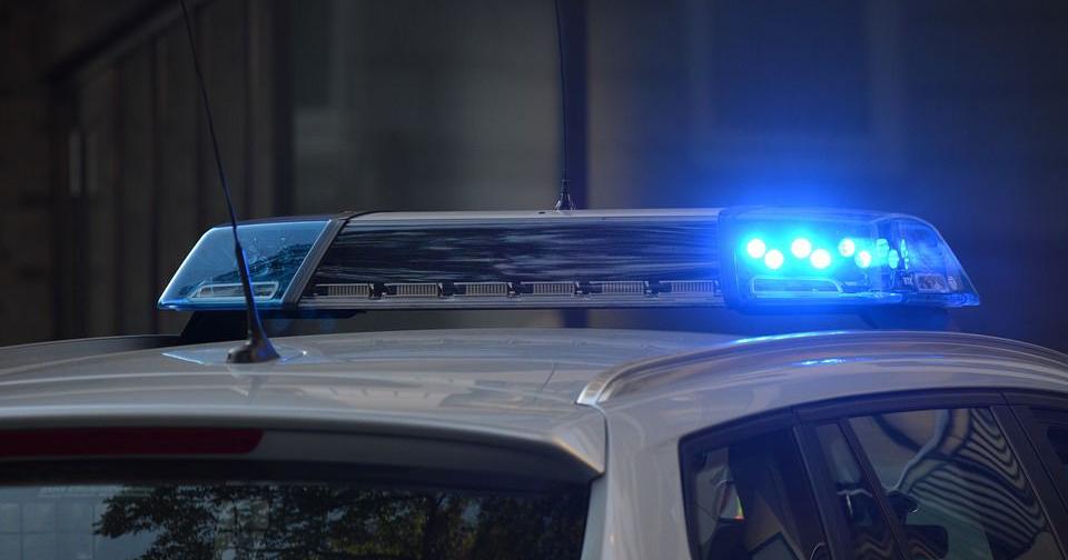 Balean a hombre desde vehículo en movimiento en Vega Baja