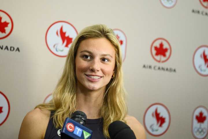 McIntosh sets world record in 400M freestyle at Canadian Swimming Trials