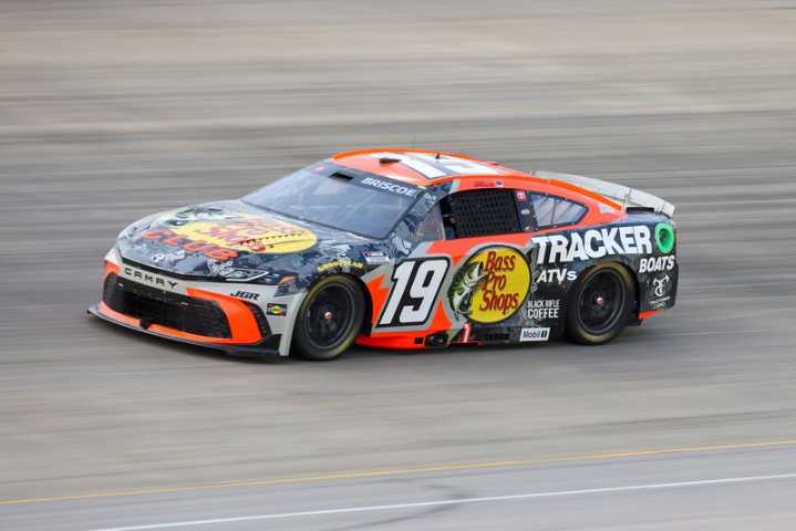 Chase Briscoe claims 3rd straight NASCAR Cup Series pole at Michigan