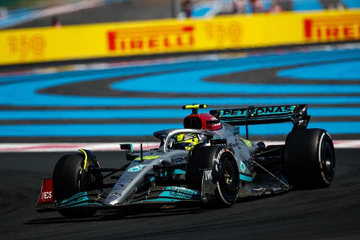 Hamilton reveals drinks bottle failed in F1 French GP podium charge