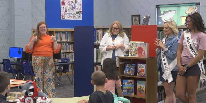 Mentoring and literacy with Miss Nebraska and Miss Nebraska’s Teen