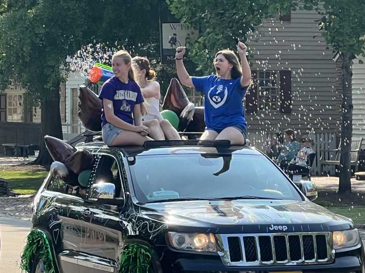 PHOTO GALLERY: WJCC Schools Celebrate Graduating Seniors with Duke of Gloucester Street Parade
