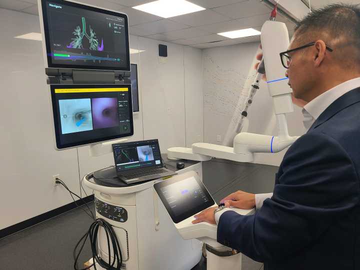 At Salem Hospital, a robot can now help detect lung cancer