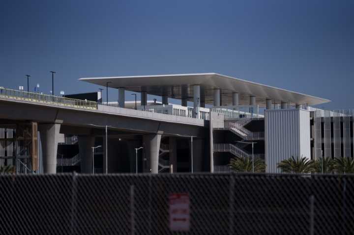 You no longer need a car to get to LAX