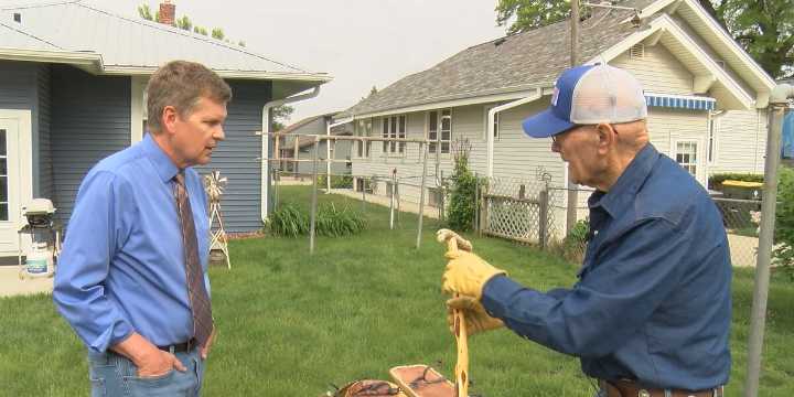 85-year-old Sioux City man stays young by being crafty