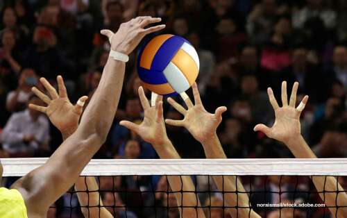 Boys volleyball: Glenbard West wins hard-fought match over New Trier to reach state semifinals; WW South falls short