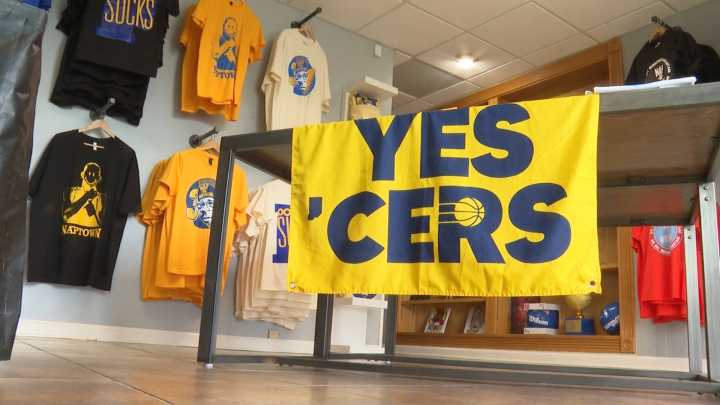 Indy T-shirt shops cash in on Pacers’ playoff run