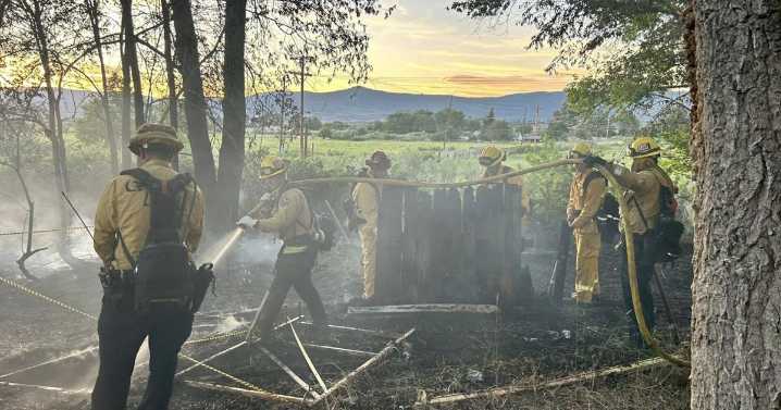 Vegetation fire near market in Johnstonville only burned 1/2 acre