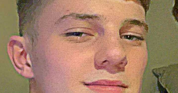Thug who tried to strangle ex-girlfriend avoids jail again after assaulting cop