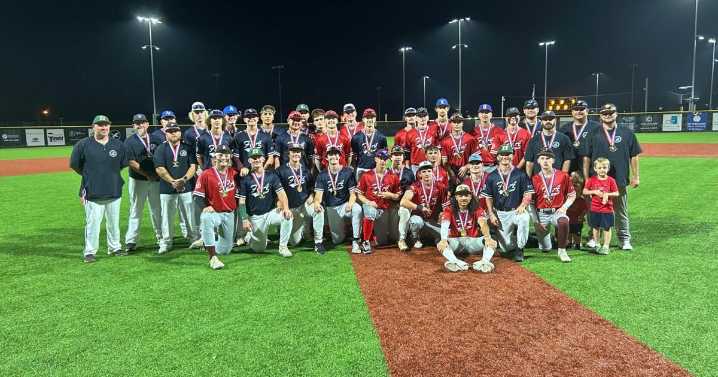 Diamond Dazzlers: Blue edges Red in FCA baseball