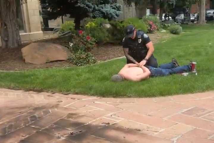 Un detenido y varios heridos tras ataque en Colorado; el FBI lo califica de terrorismo