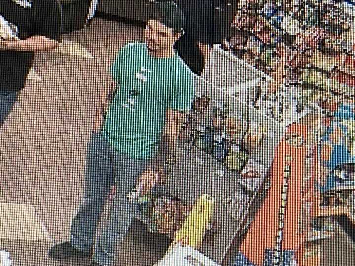 Deputies seek suspect in early morning hit-and-run at Middlesboro gas station
