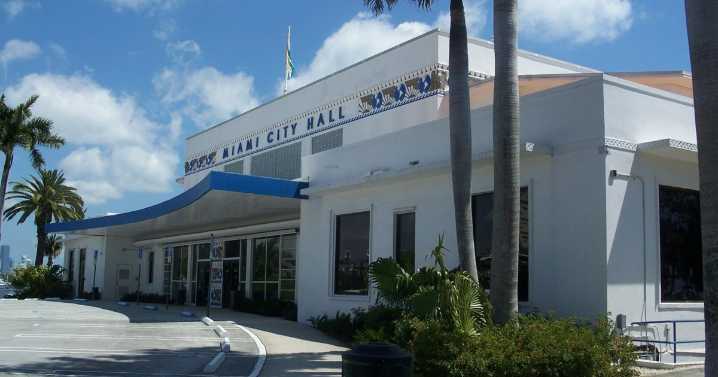 Miami Commission could add a year to officials’ terms 