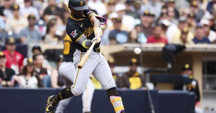 McCutchen ties Clemente for third on Pirates' all