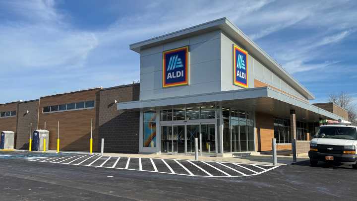 Aldi announces summer price cuts on 400+ items. What to know