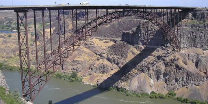 BASE Jumping accident on Perrine Bridge