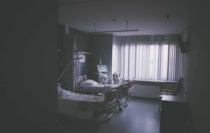 Widow Sues Macon Healthcare Facilities After Husband’s Death