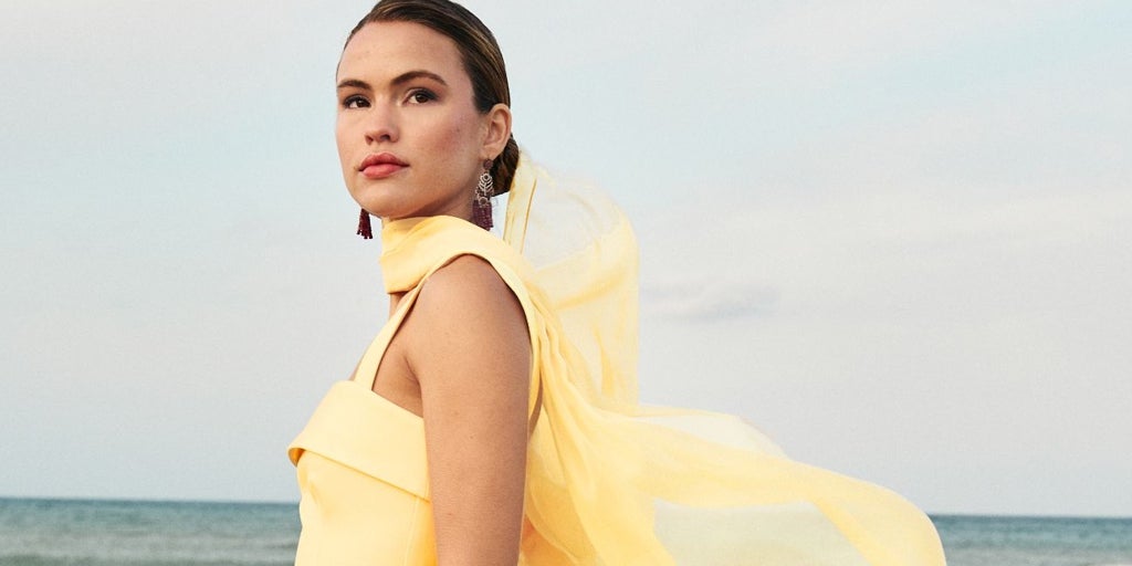 Moda sostenible: la tendencia en alza de reutilizar o alquilar vestidos de invitada