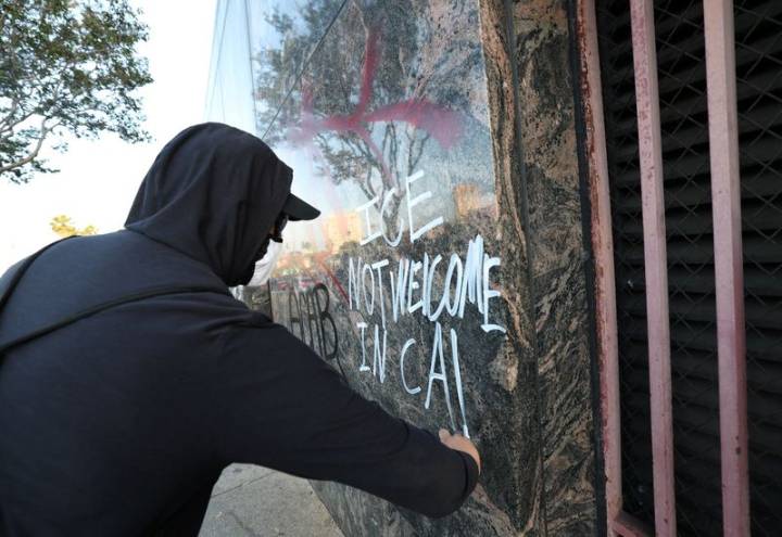Cleanup of graffiti, damage begins in Los Angeles as anti