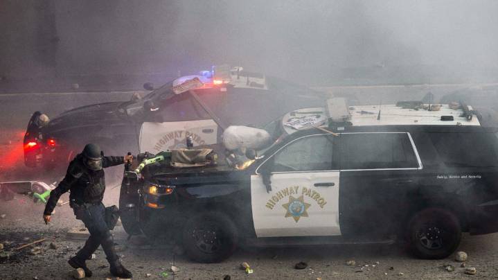 Australian reporter hit by nonlethal round during live report from LA immigration protests