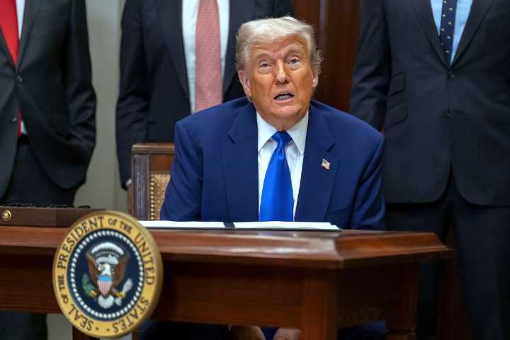México pide a EEUU que se respeten los DDHH tras redadas contra migrantes