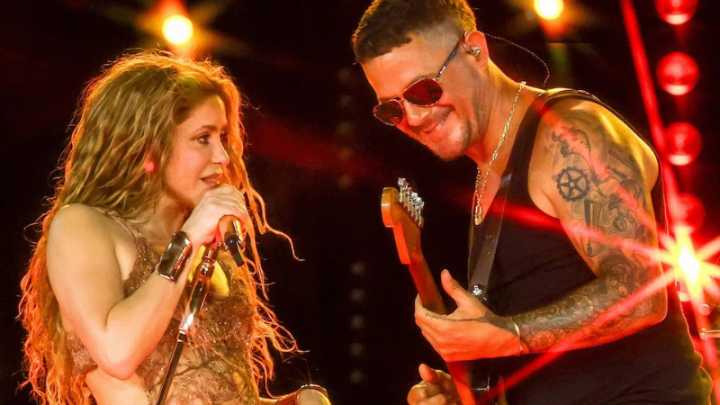 Alejandro Sanz y Ozuna en concierto de Shakira