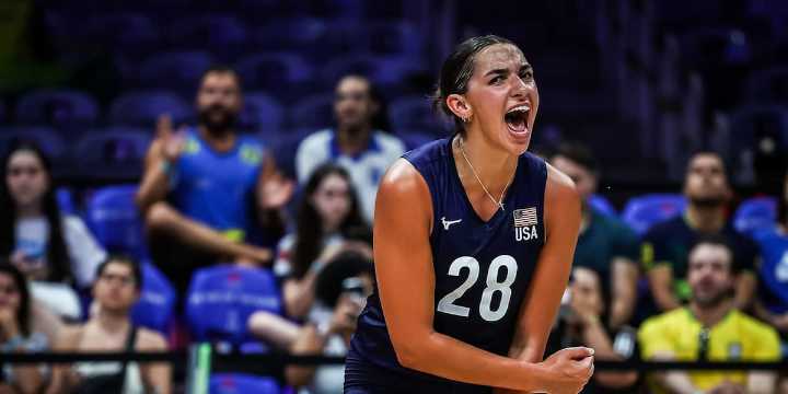 Lednicky shines in international volleyball debut