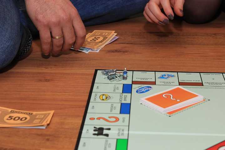 Interesting Board Games to Play with Friends in 2025