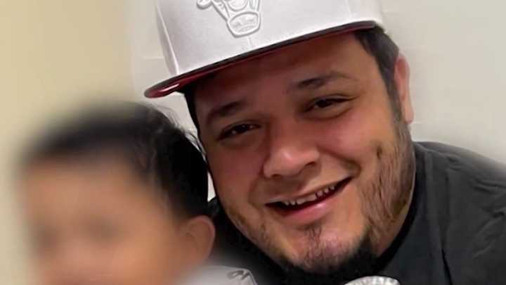 Kilmar Abrego Garcia on the way back to U.S. to face charges