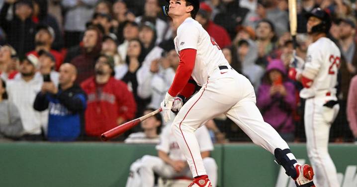 Rays 10, Red Sox 8: Time waits for Roman