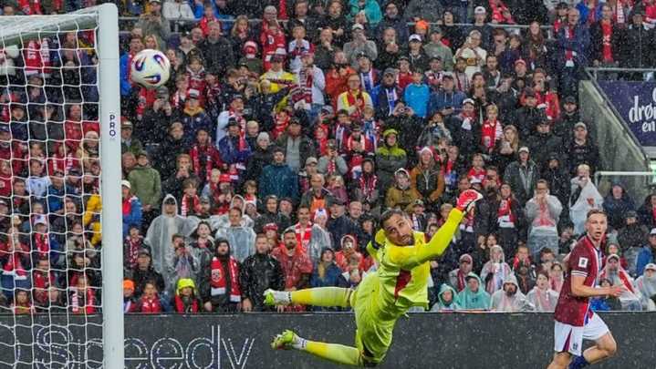 Donnarumma says Italy's form unacceptable after drubbing by Norway