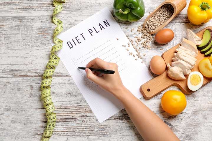 Dear Abby: I’m losing weight, eating healthier so I can live longer. Why is family sabotaging me?
