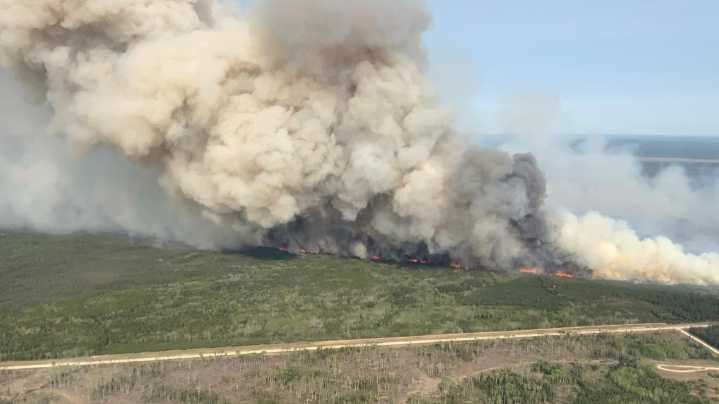 Manitoba wildfires force another 1,000 residents from their homes