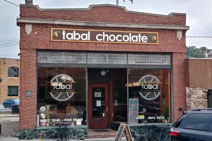 Tabal’s Classes Explore the Wide World of Chocolate