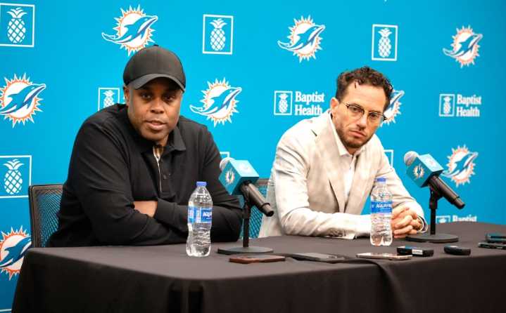 Dolphins say they're winning, not rebuilding in 2025