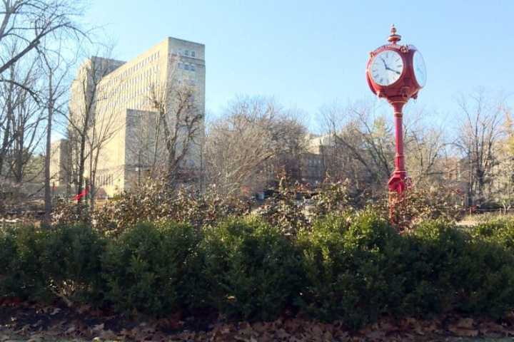 Indiana gov dumps three IU trustees, replaces them with conservatives