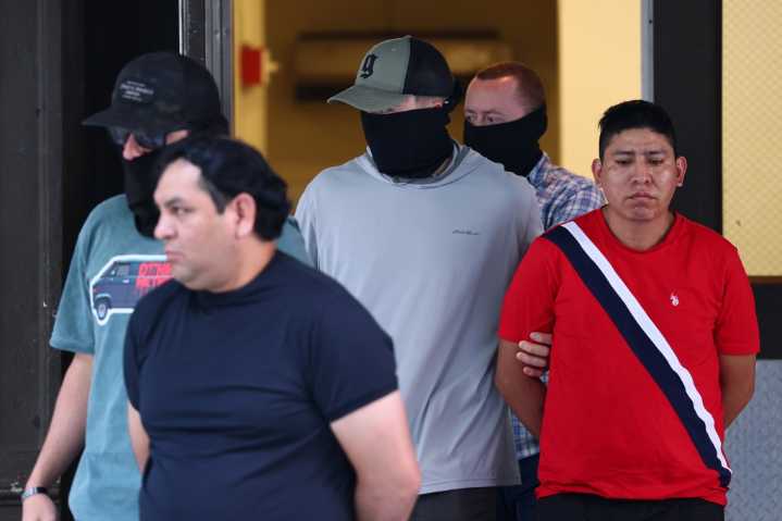 ICE agents arrest multiple migrants in lower Manhattan after mandatory check
