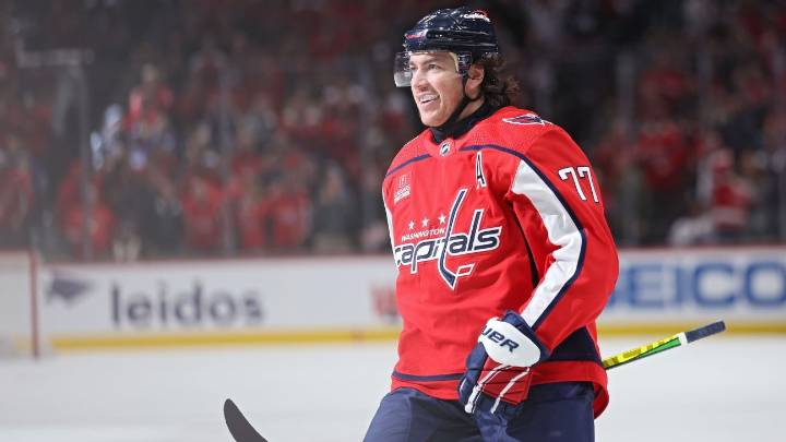 T.J. Oshie announces retirement after 16 NHL seasons