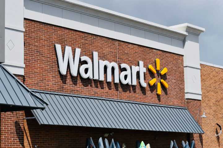 Walmart tiene en venta carpa con dosel en descuento: de $130 a $86