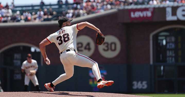 Robbie Ray strikes out 9, Giants beat Padres to split 4