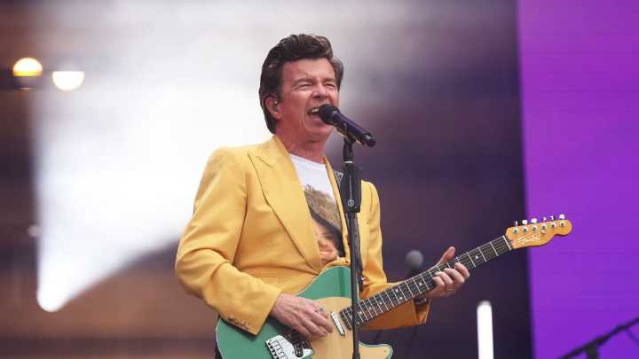 Rick Astley’s ‘Never Gonna Give You Up’ hits 1B Spotify streams